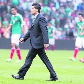 ''Chepo'' descarta renunciar al Tricolor