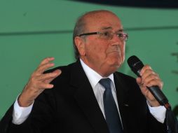 Joseph Blatter cree que el torneo de fútbol une a las personas. ARCHIVO /