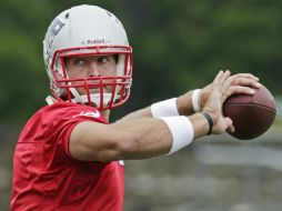 La llegada de Tebow a Nueva Inglaterra ha causado sorpresa en la NFL. AP /