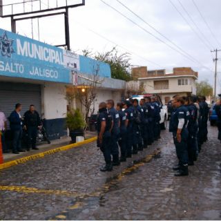 Policías de El Salto recibirán aumento salarial