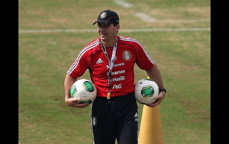 De la Torre sigue levantando polémica por su trabajo en la Selección en el 2013. EFE /