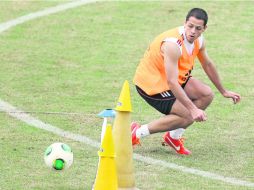 ''Chicharito'' realiza trabajos físicos con el Tricolor, en las instalaciones del Vasco da Gama, en Río. EFE /