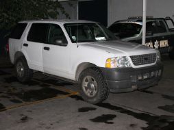 Son encontrados a bordo de una camioneta Ford Explorer blanca, cerca de un local.  /