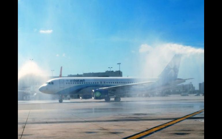 La acreditación de la certificación SMS posiciona a Interjet como la primera aerolínea de México. ARCHIVO /