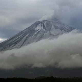 El Popocatépetl registra dos explosiones