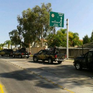 Hacen cortes viales por diligencias del asesinato de Gallegos Álvarez