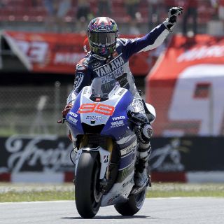 Lorenzo gana con autoridad en Montmeló