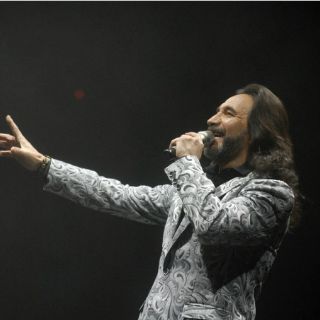 Marco Antonio Solís vende 148 mil discos en Chile