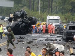 El accidente de la pipa en Michoacán dejó un saldo de siete personas muertas y otras 14 heridas. ARCHIVO /