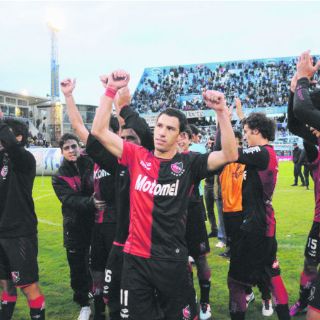 Newell’s Old Boys acaricia el título
