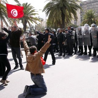 Reclusión de rapero agita a nueva generación de artistas tunecinos