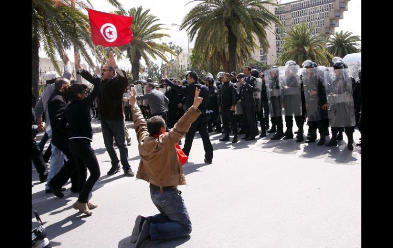 Las protestas se han extendido en Túnez, ante la detención de ''Weld el 15''. ESPECIAL /