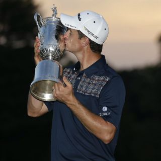 Justin Rose avanza en la clasificación de la PGA