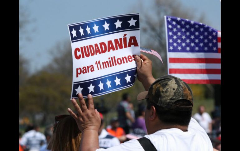 Los demócratas, que controlan el Senado, buscan un apoyo bipartidista para fin de año a un proyecto de ley de reforma. ARCHIVO /