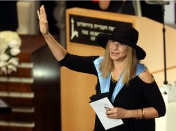 Streisand en su discurso abordó los casos en los que los judíos ultraortodoxos han atacado a mujeres. AFP /