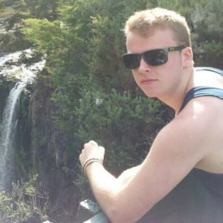 Británico sobrevive a una caída de 15 pisos