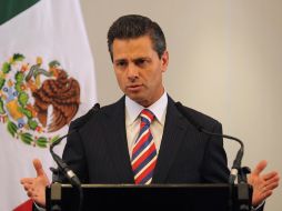 El Presidente Enrique Peña Nieto da un discurso en Londres durante su gira de trabajo. NTX /