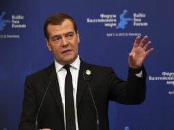 El primer ministro ruso, Dmitri Medvédev cierra planta de celulosa en pro del cuidado del lago Baikal. ARCHIVO /