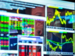 La Bolsa de Nueva York recupera sus buenas cifras y termina el día con alza en sus indicadores. ARCHIVO /