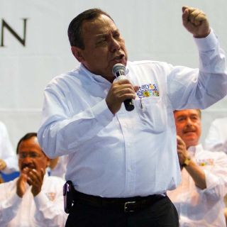 Zambrano arremete contra Peña por caso Pemex