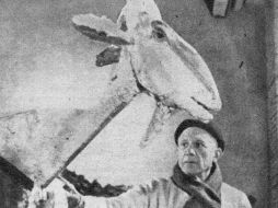 El pintor crea muchas de sus grandes obras en ese lugar. ARCHIVO /