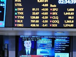 Wall Street cierra con fuertes descensos después de que se anunciara que podría reducirse su programa de estímulo. EFE /