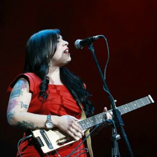 Carla Morrison asegura que bullying en su contra ''se le resbala''