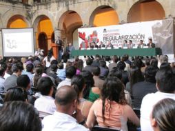 El diputado José Trinidad Padilla López convocó al Foro Estatal para la Regulación de la Propiedad en el patio central del Congreso. ESPECIAL /