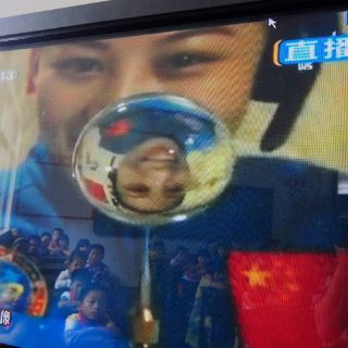 Wang Yaping da ''clase espacial'' a 60 millones de niños chinos