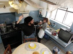 La OMS define la violencia física como ser abofeteada, empujada, golpeada, estrangulada o ser agredida con un arma. ARCHIVO /