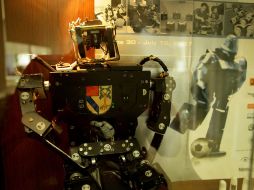 Los robots tienen la capacidad de jugar hasta futbol. ARCHIVO /