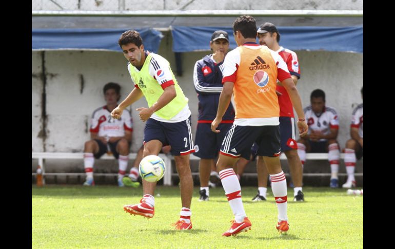 Acción del partido amistoso entre Chivas y su equipo Sub-20 en Verde Valle. MEXSPORT /