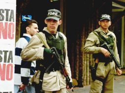 Un grupo de supuestos narcotraficantes que circulaban en dos camionetas dispararon contra una patrulla de la Policía Nacional. ARCHIVO /