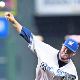 Errores de Milwaukee entierran labor de Gallardo