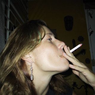 Fumar adelanta la menopausia entre cuatro y cinco años, según expertos