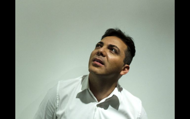 El cantante promociona su nuevo disco en vivo, titulado ''En primera fila''. ARCHIVO /