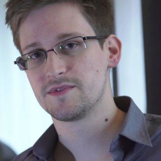 EU acusa a Snowden de espionaje; pide su arresto a Hong Kong