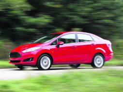 Con un rediseño por fuera y en equipamiento, este auto contará con versión Hatchback. ESPECIAL /