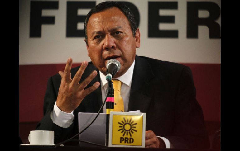 Jesús Zambrano dice que las especulaciones surgen a partir de lo dicho por Peña Nieto en Londres. ARCHIVO /