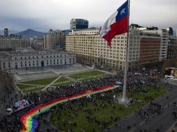 Son alrededor de 40 mil chilenos los que acuden a la marcha. AFP /