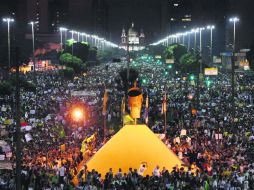 Miles. En Río de Janeiro se manifiestan en contra de un proyecto de ley que limitaría el poder de las fiscalías estatales. ESPECIAL /