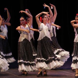 Pilar Villasante celebra 25 años forjando bailarines