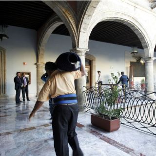 Agotan bolsa para despedir burócratas