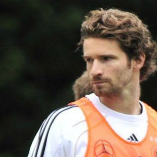 Arne Friedrich se retira de las canchas