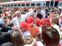 Desde Milán y Florencia el Tren de Plata transportó a las multitudes de pequeños que deseaban ver a Francisco. EFE /