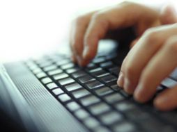 Destacan la importancia de las redes sociales, el incremento de usuarios con Internet y los dispositivos móviles. ARCHIVO /