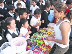 Cada plantel deberá integrar una comisión escolar que informe sobre todos los ingresos, incluyendo cuotas de padres de familia. EL INFORMADOR /