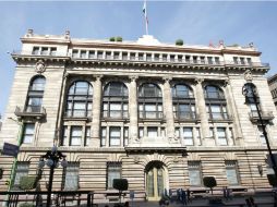 Bancos centrales como Banxico, además de otros como el BCE y la Fed, tendrán que cambiar, en algún momento, su política acomodaticia.  /