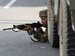 La policía y paramilitares lanzan una operación en la zona para encontrar a los responsables del ataque. EFE /