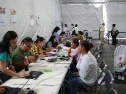 El secretario recordó que hoy se instalaron los 19 módulos para la inscripción a programas sociales, ocho de ellos en la ZMG.  /